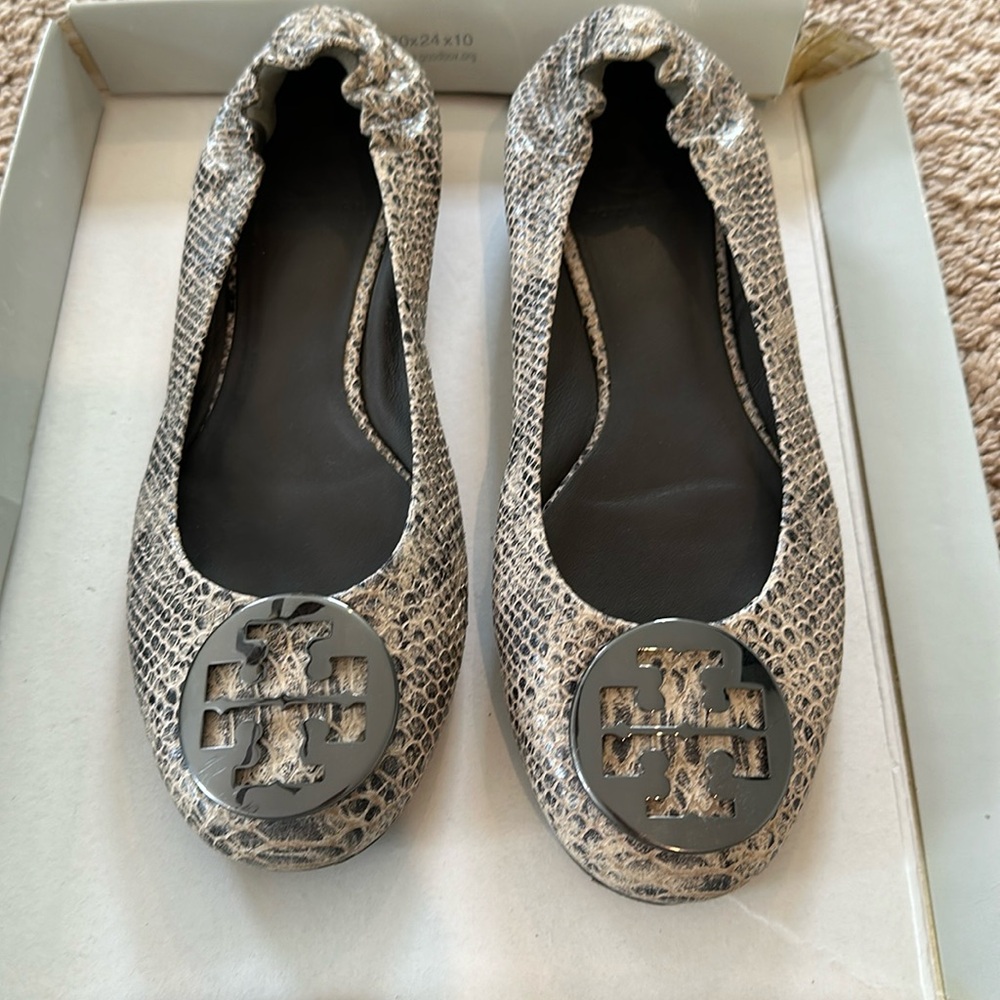 Tory Burch “Minnie” ballet flats